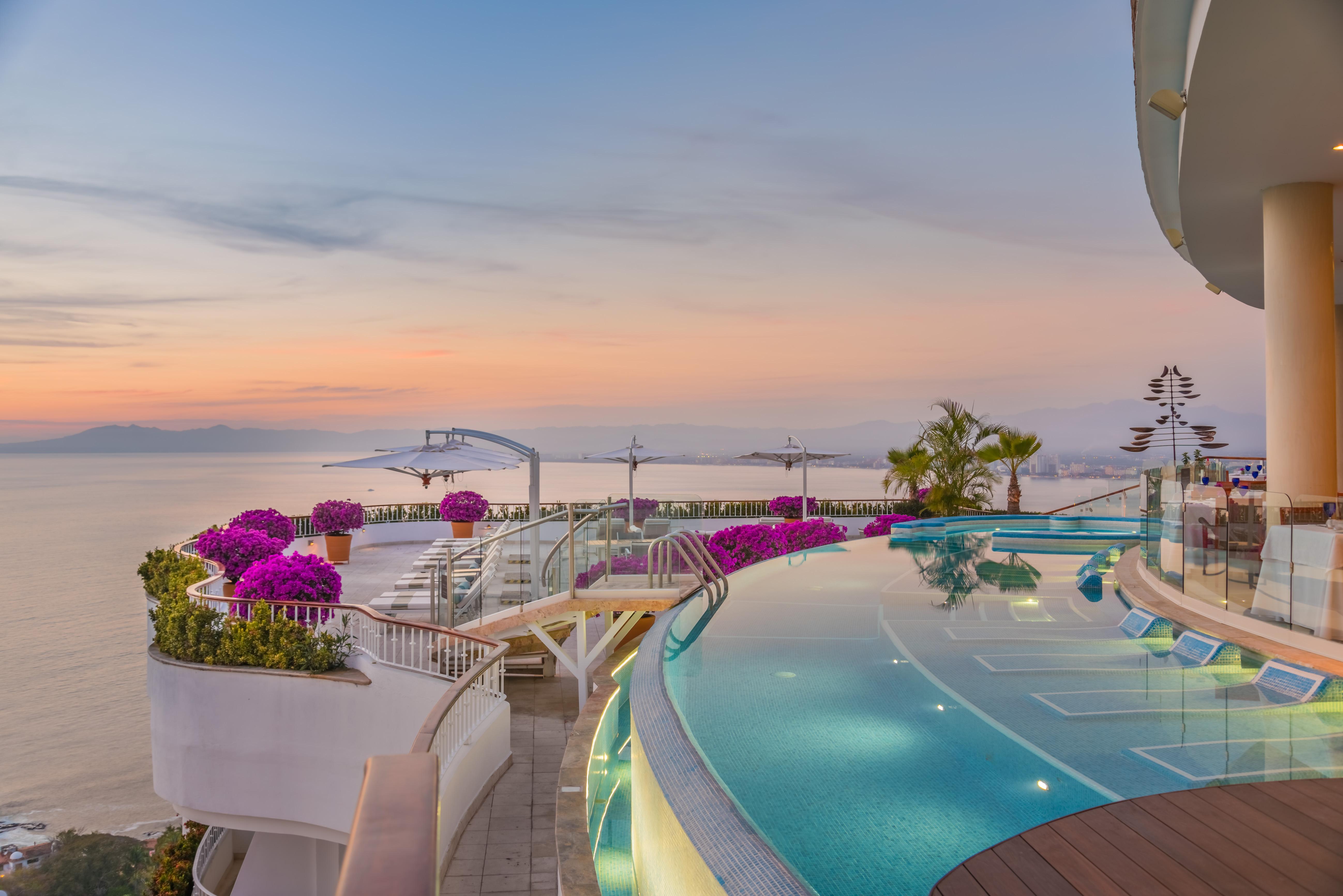 Grand Miramar All Luxury Suites & Residences (Adults Only) Puerto Vallarta Eksteriør billede